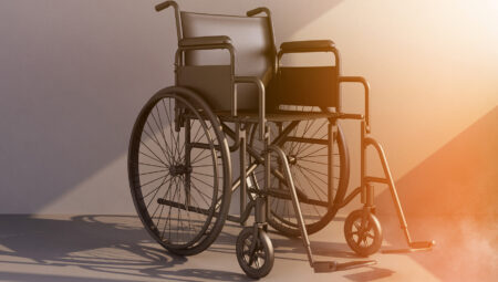 Akülü Tekerlekli Sandalye Alırken Hangi Kriterler Önemlidir?