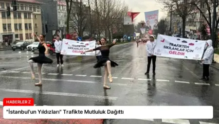 “İstanbul’un Yıldızları” Trafikte Mutluluk Dağıttı
